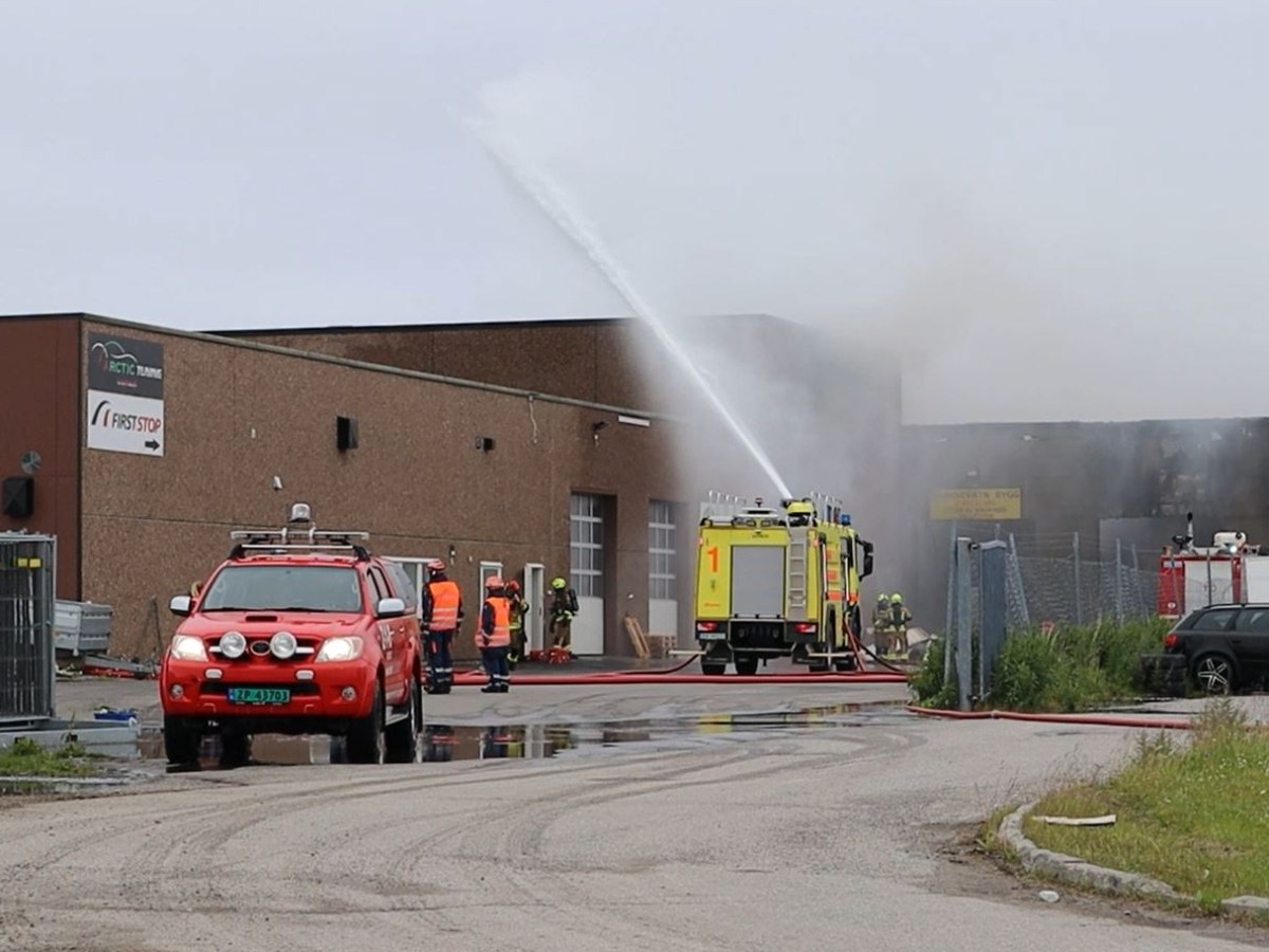 SE VIDEO: Rapport fra brannen i Vadsø&nbsp;Sentrum